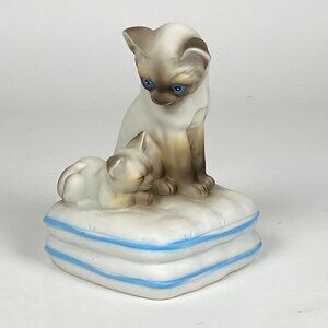 Vintage 1982 Mann Siamese Cat Kitten Music Box Figurine You Light up My Life